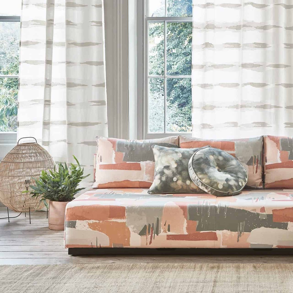 IndigoFlooring's tweet photo. How do I Decide On The Right #Style of Curtain? #home #interiordesign #EngineeredFloor #Hardwood #WoodFlooring https://t.co/LJvifXOUzp https://t.co/LknRTtg5kk