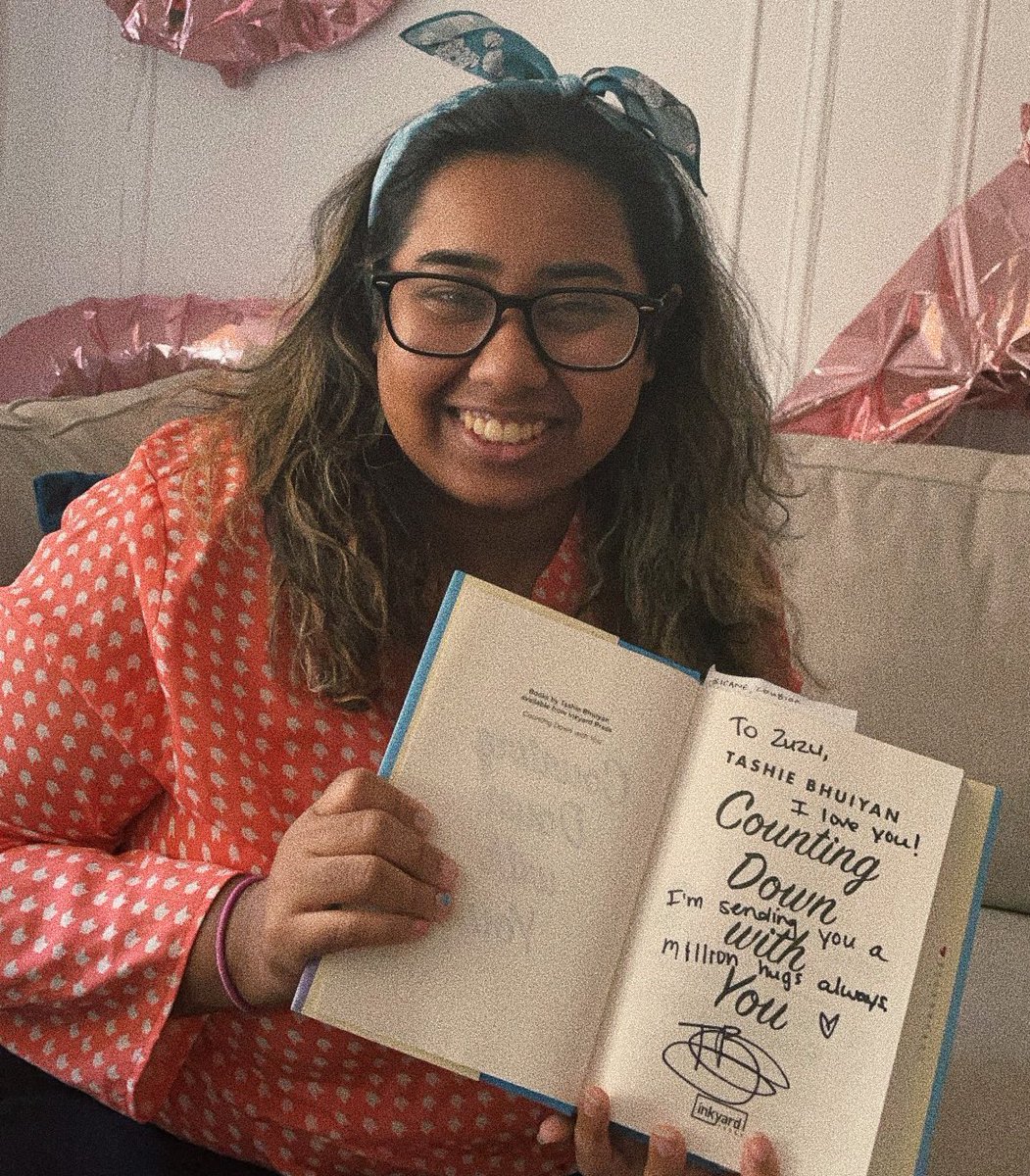 good morning everyone!!! ✨ flash giveaway alert ✨

RT/follow me for a chance to win a signed + personalized copy of my debut novel, COUNTING DOWN WITH YOU.

open internationally. closes at 11:59pm EST on 5/21/21. good luck! 💖