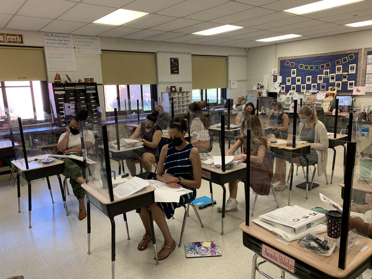 Our fourth grade teachers at GARDINER MANOR participate in a science workshop with Mrs. Bettinelli to identify instructional strategies for teaching Science and Engineering principles! <a href="/GardinerManorES/">Gardiner Manor</a>