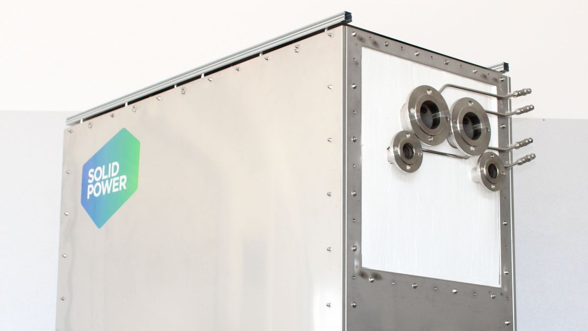 SOLIDpower has developed a Large Stack Module (LSM) for reversible fuel cell &amp; electrolysis operations 💡🌱
For further details ⬇️
solidpower.com/en/news/all-ne… 

#soldipower #fuelcell #innovation #greenenergy #beyondenergy