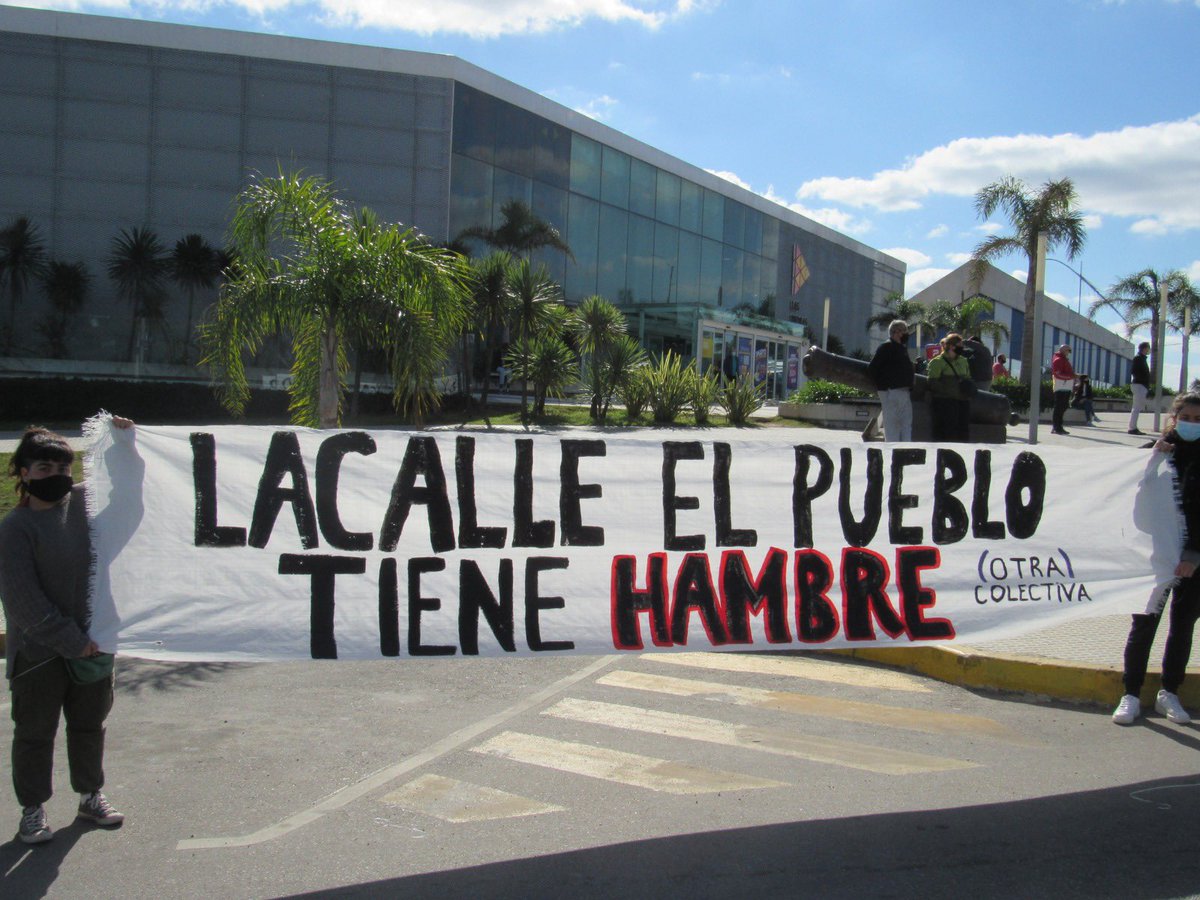 Lo vieron en la televisión ayer?
Yo lo veo  recién acá en <a href="/OColectiva/">(OTRA) Colectiva</a> 🙌
Después dicen que no hay blindaje.