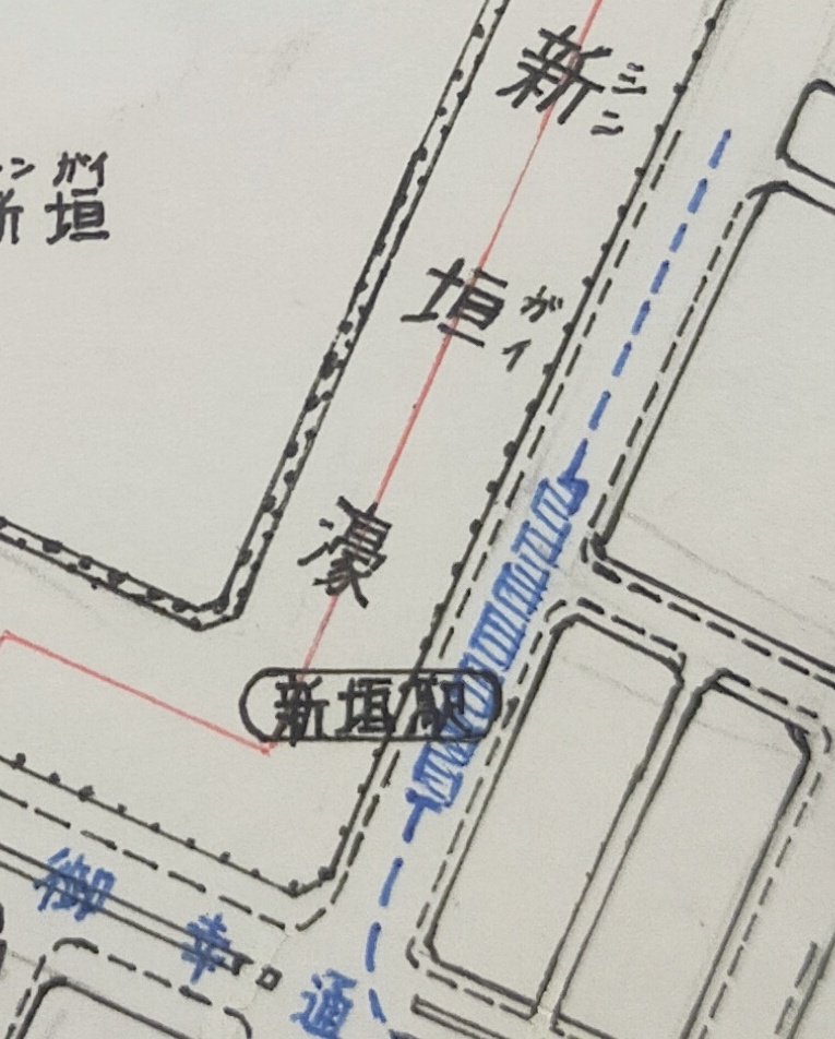 空想地図界にふたつ新垣駅があるのにどっちも「あらがき」とは読まないんだよな… 