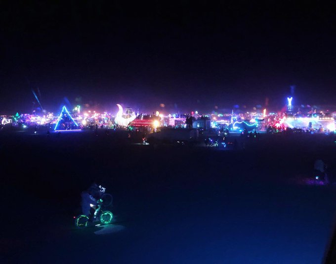 バーニングマン Burning Man みんなの画像まとめ 実際の画像は放送できない内容のアートも多数 クレイジージャーニー まとめダネ