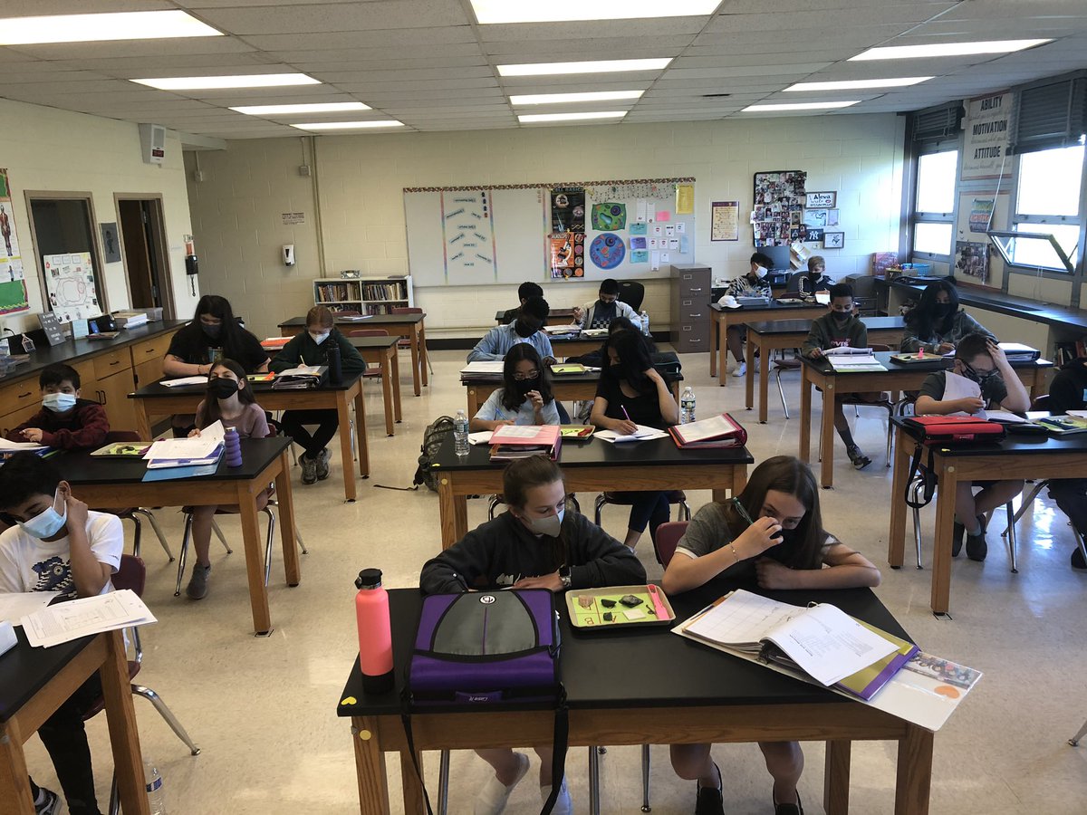 Jamiecarlino's tweet photo. Mineral testing time!  These 6th graders love their rocks and minerals unit!  #islippride @IslipMS https://t.co/9wHm7naAIu