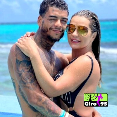 GIRO95's tweet photo. #GIRONEWSMc Kevin teria caído ao tentar fugir de “flagra” da esposa, diz modelo
https://t.co/TRGBSPOi9Z
.
.
#giro95 #vemprogiro #giroegiro  #noticias #materia #informacao #redesocial #socialmedia #news https://t.co/WZmVuWDz4v