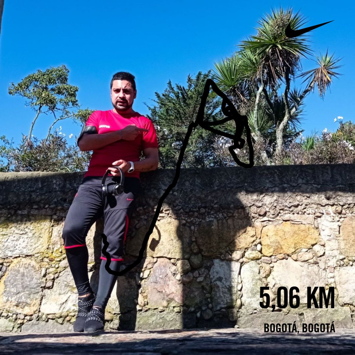 Nuevamente los 5km, con ascensos y sin pausas, con 6'10" promedio por km, hemos bajado 1 minuto promedio por km y aumentado 1km por sesión.

Aún cuesta no quitarse el tapabocas, pero se cumple, ya luego encontraremos el beneficio!

#nikerunclub #nikerunning #bogota
