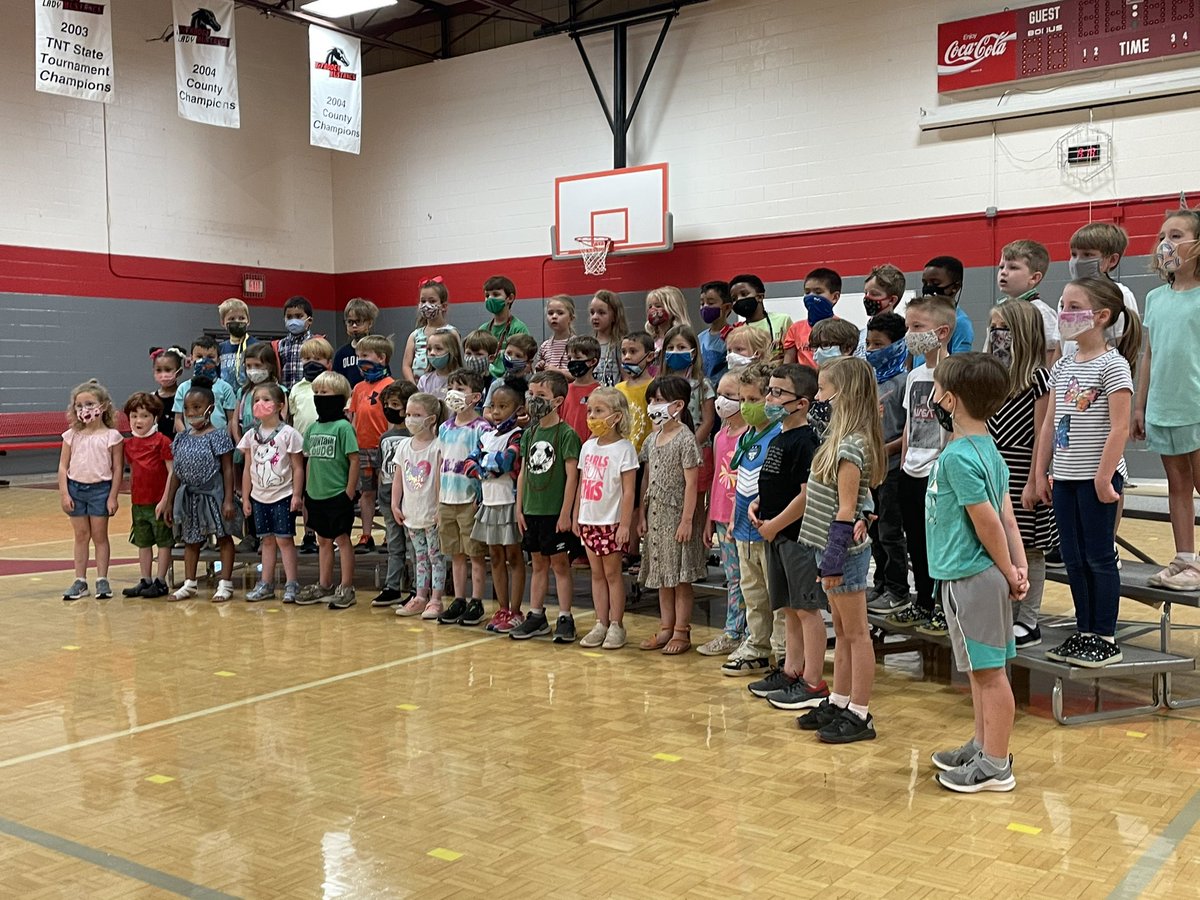 AnnaSledge's tweet photo. Just a little morning practice as we get ready for kindergarten graduation! @MES_Mustangs https://t.co/bEUup1G0ix