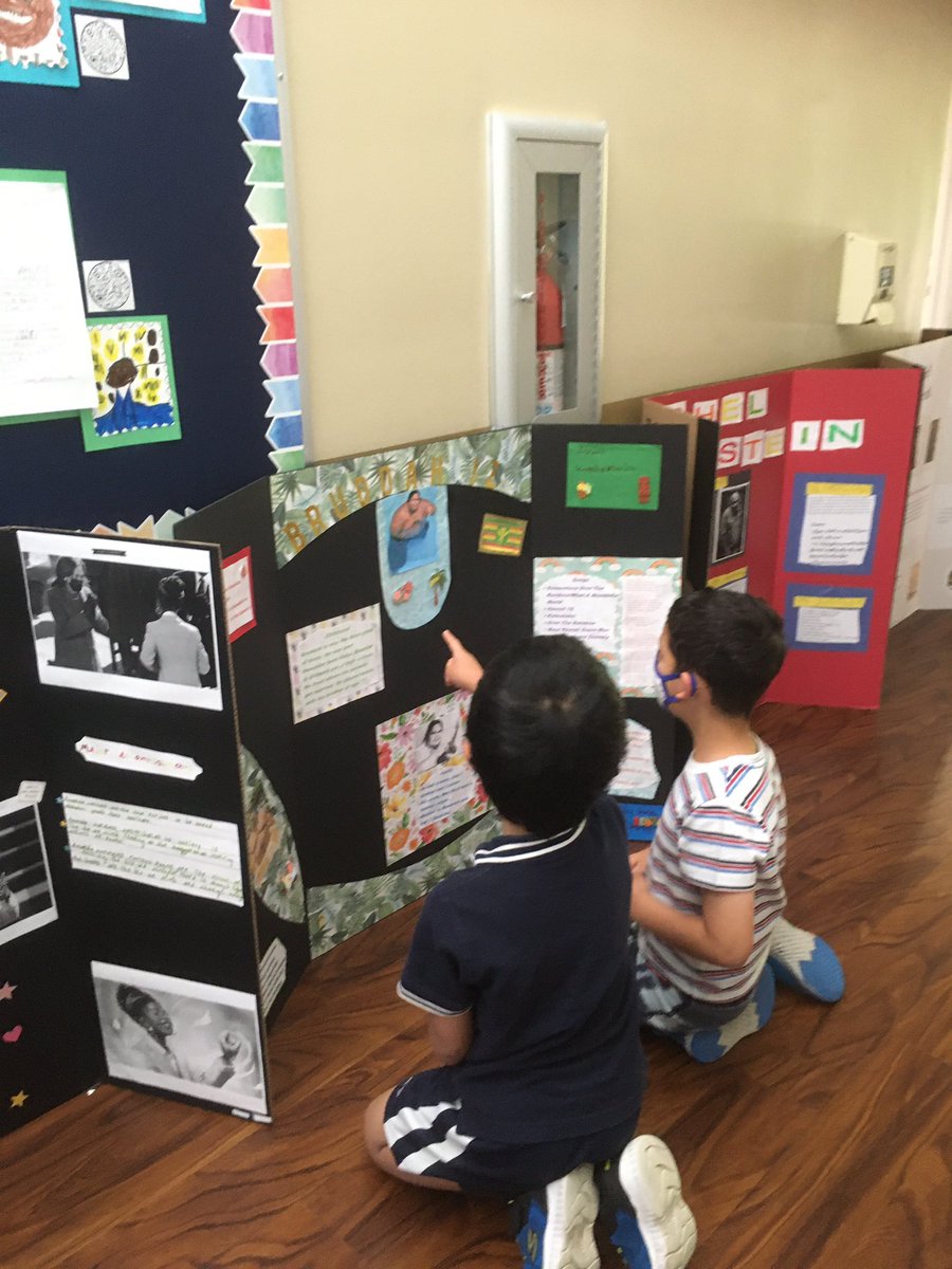 CltPrepWelcome's tweet photo. First grade checking out Third grade poetry projects! #OnePrepFamily https://t.co/TWNTrQHkhU