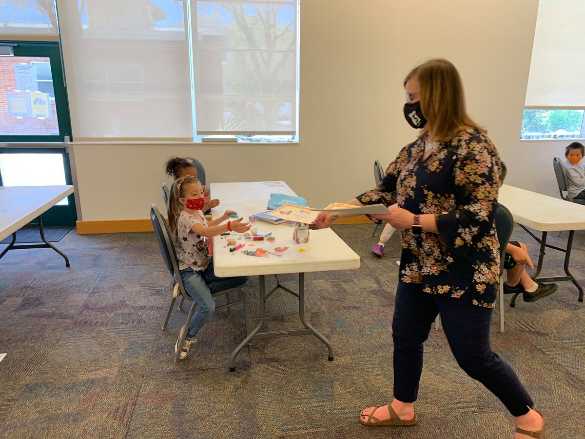 mayorcheriewood's tweet photo. Seeing youth thrive is the best part of my job!
For their contributions to the South Salt Lake General Plan, youth participants were awarded certificates and a pizza party at their Promise afterschool centers.
https://t.co/rPmsapWYUu
@promisessl @southsaltlake
#OurNextMove https://t.co/LlTAhHYZ9m