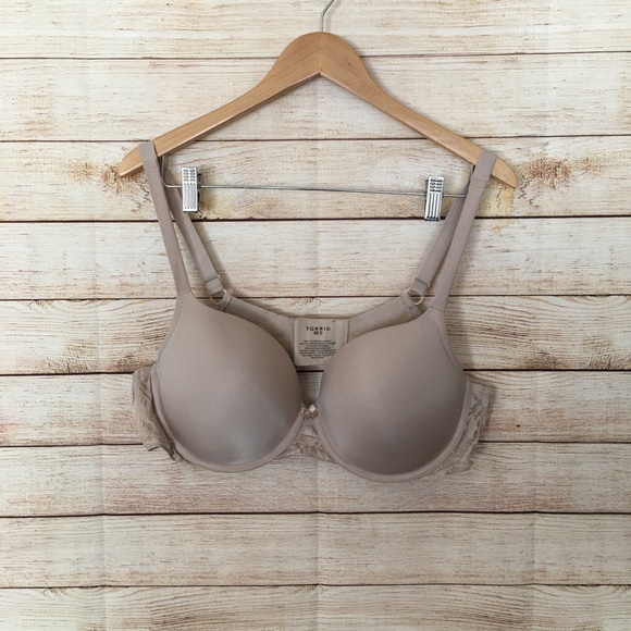 manduhhxpanda's tweet photo. So good I had to share! Check out all the items I'm loving on @Poshmarkapp from @shoecoach101 #poshmark #fashion #style #shopmycloset #qupid #torrid: https://t.co/OFjo540szd https://t.co/vIEp4bbPHG
