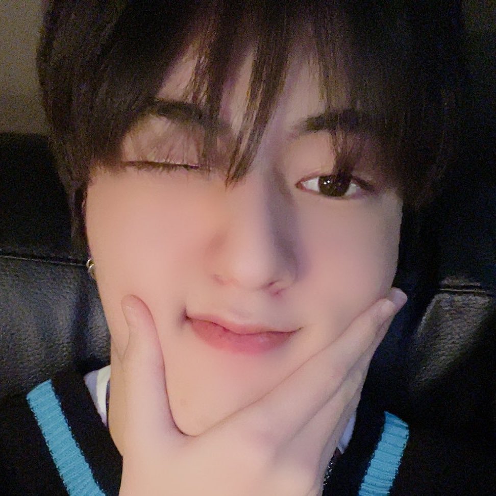 dailyharuto_'s tweet photo. cheekies https://t.co/mn5v58o8IS