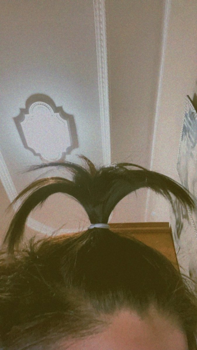 undersun9's tweet image. baru mau mandi jem segini