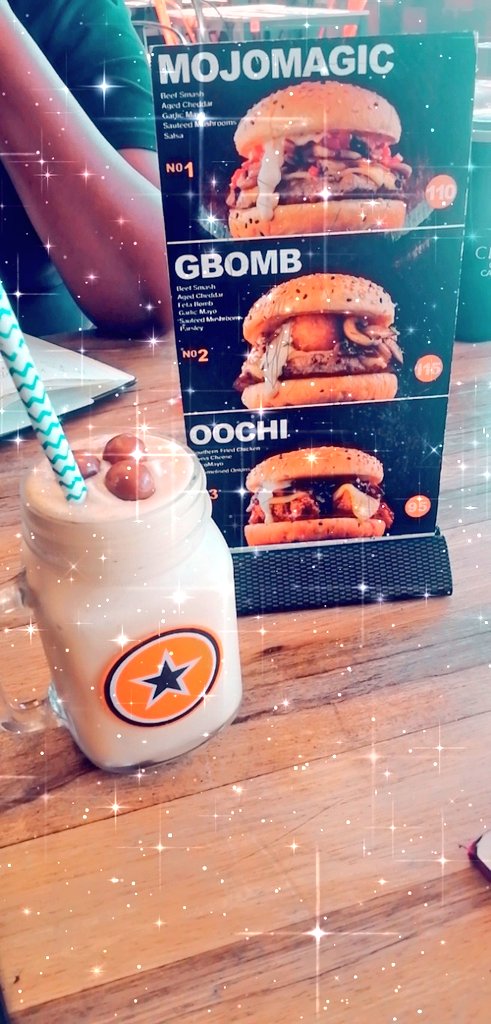 Ngoza 💋 tweet media