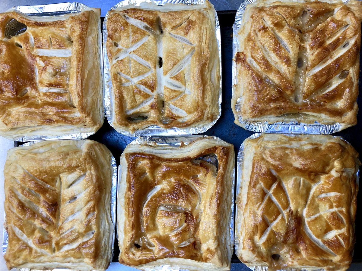 My next online Baking for Wellbeing lesson is on Monday. I'll be teaching pastry fundamentals and making apple pies, leek and broccoli tart and spinach &amp; feta borek.  It's free for #carers 
eventbrite.co.uk/e/cooking-for-…
<a href="/Care4theCarers/">Care for the Carers</a> <a href="/EastSussexCC/">East Sussex County Council</a> <a href="/TNLComFund/">The National Lottery Community Fund</a> <a href="/CarersWSussex/">Carers Support</a>