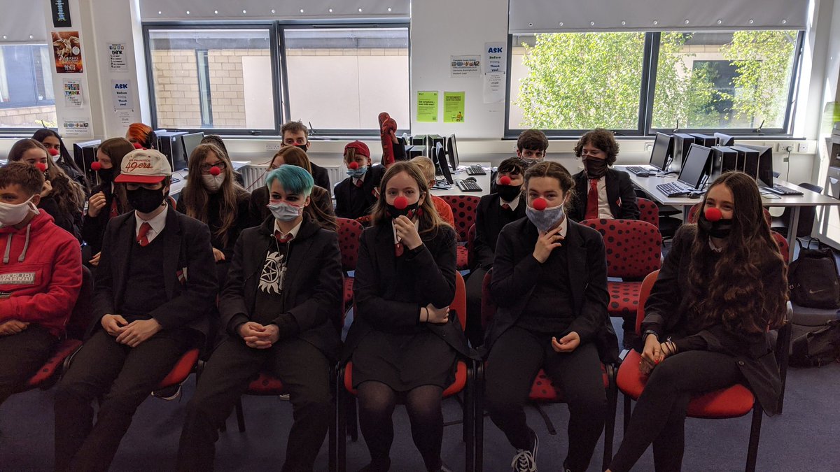 Mollyrae1's tweet photo. Hugely enjoyable morning at the virtual RED Book Awards (15th year! 😱) Well done to all involved, including those who accessorised ❤️😁 @BraesHigh @BraesHSLibrary @BraesENG_MEDIA #REDBookAwards15 #readenjoydebate https://t.co/rCRAtRJjSV