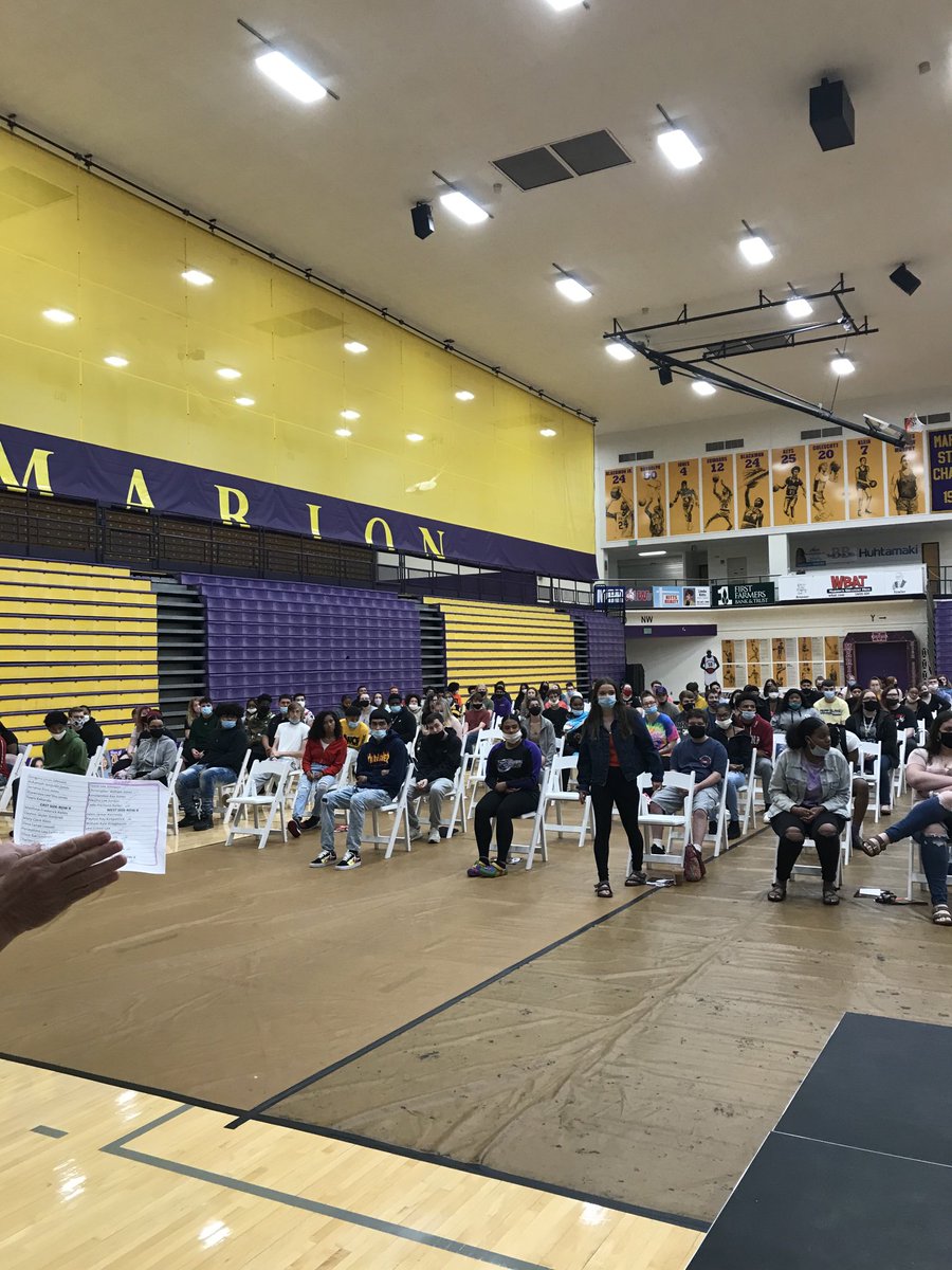 KeithBurke_MCS's tweet photo. Graduation practice 2021!  Proud of our graduates. Last day of school!  GFND https://t.co/AYwlj3Wfng