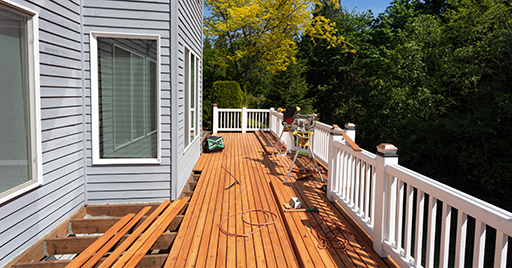 ShaneQuinlanIns's tweet photo. Does your deck look worse for wear after the winter?  Canadian winters are hard on decks - here are some signs that yours needs some TLC before summer starts! https://t.co/z5fEJ5Cuqf https://t.co/VlXOwc0dBU