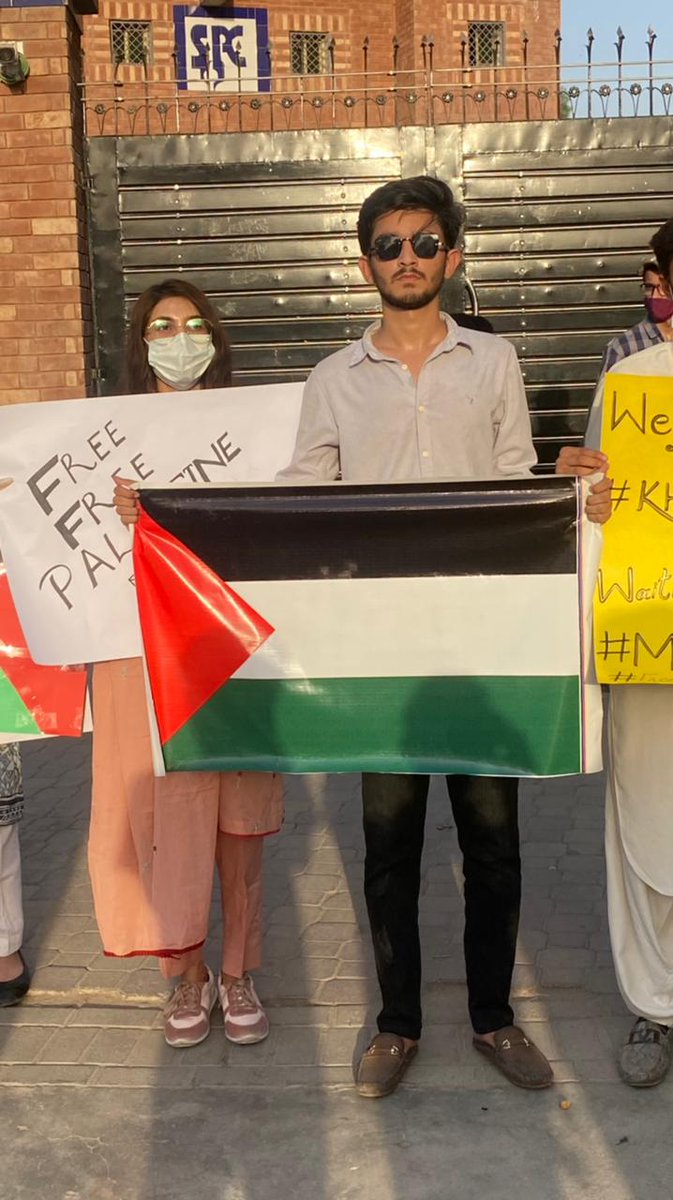 ZohaibShaikh91's tweet photo. Sukkurians expressing solidarity with Palestine.🙏🙏
#SukkurStandsWithPalestinians 
@BRArsalanSheikh @KamalFaridi @murtazawahab1 @ZaidZamanHamid @ZaidiMurta @AzraJamal3 @SahilJogi10  @ArfanSamo @jahmed95 @BBhuttoZardari @BakhtawarBZ @AseefaBZ @JavedNLaghari @AyazBuriroPPP https://t.co/xJV6Jnspdo
