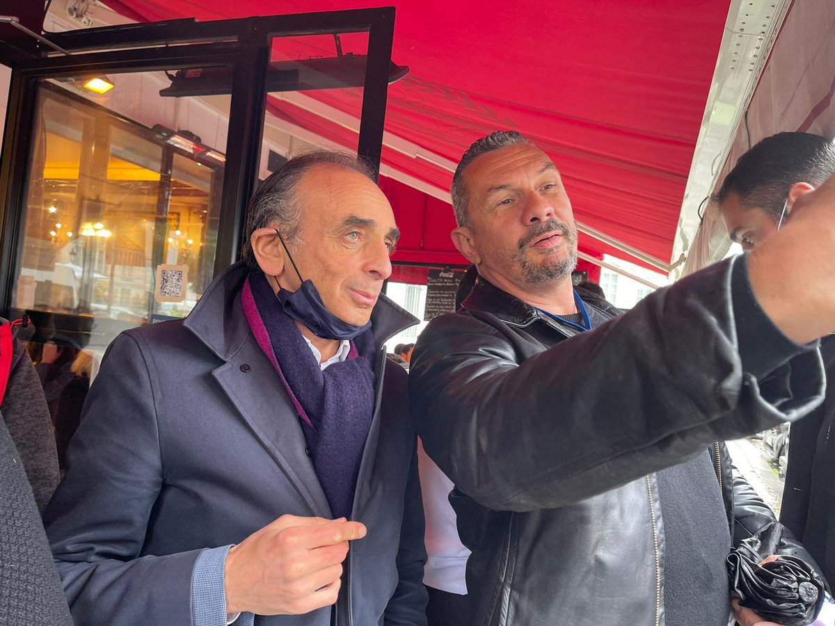 ZemmourEric's tweet image. Rencontres revigorantes avec des Français de tous bords qui soutiennent la police face aux délinquants et criminels.

E.Z.

#ManifPolice