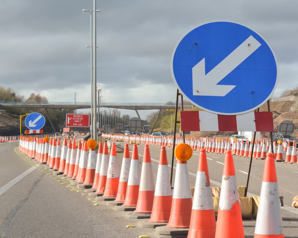 aaroadwatch's tweet photo. Slow approaching works on several routes this afternoon including the N20 in Cork &amp; Limerick, the N69 in Limerick too &amp; the N77 in Laois

Planning a trip? We have details of 100 works on our Routeplanner: https://t.co/B0ZBGiJrws

And live traffic delays at https://t.co/PSzIBsvOzE https://t.co/F8S0SUOCnU