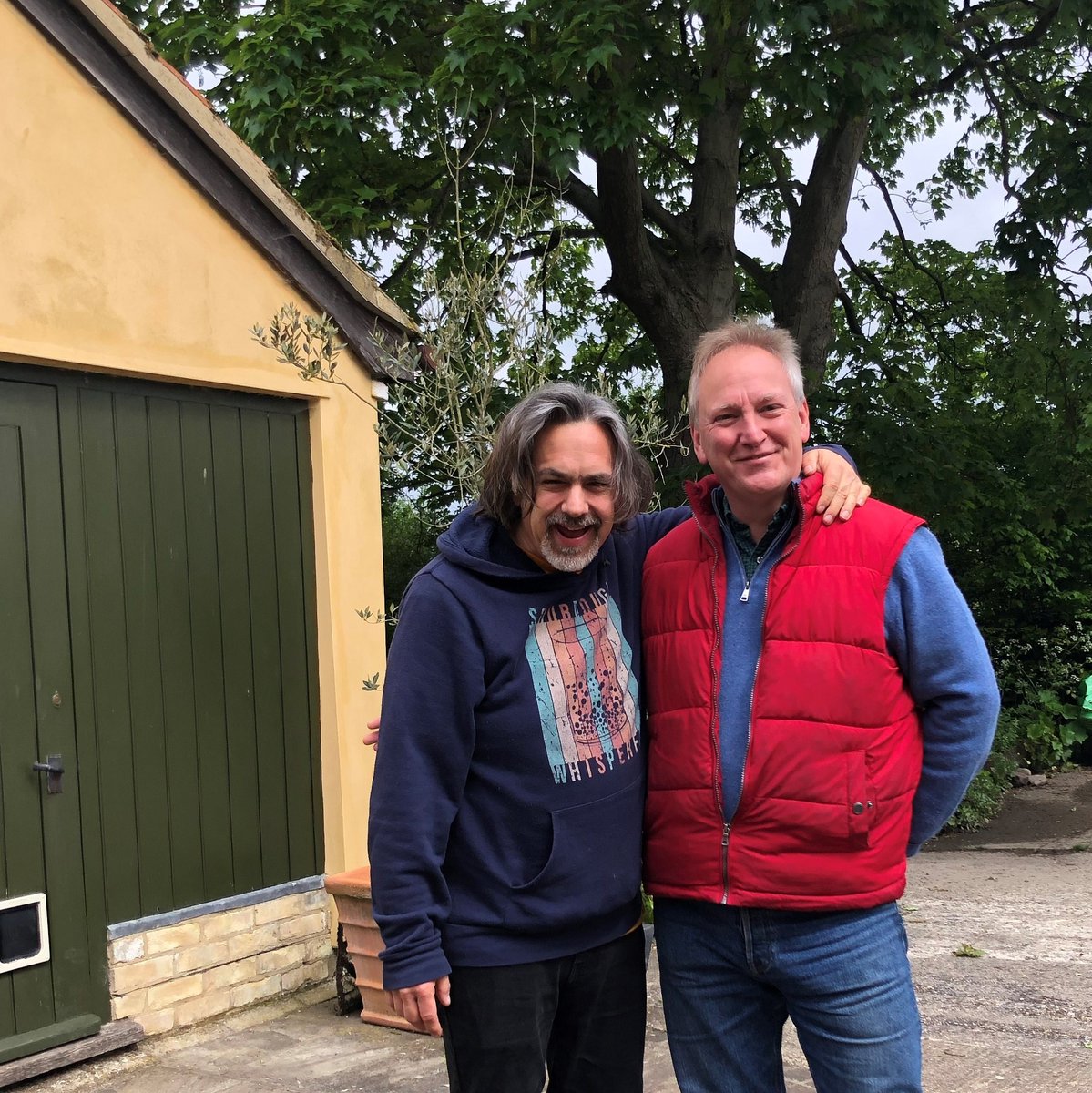 TenebraeChoir's tweet image. Our singers have been busy recording their parts individually with #NigelShort for #Tallis #SpeminAlium with @IsolationChoir - including the wonderful @violabloke 

ANYONE can join this online choir, to learn and record as many of the 40 parts as you like!
theselfisolationchoir.com/spem-in-alium