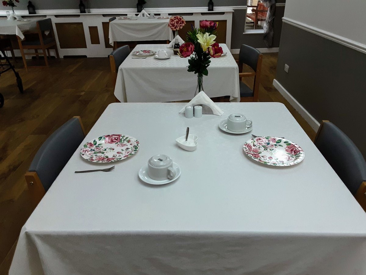 WoodlandsDriff1's tweet image. We've had a lovely afternoon tea today #carehome #afternoontea #WoodlandsWay #Driffield