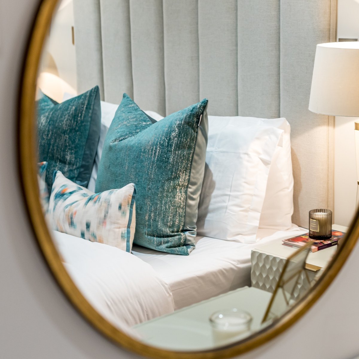 📣  COME ON DOWN! 

Our Hollyoak House, Loughton development is offering new purchasers a £5,000 soft furnishings voucher to spend as you choose! 🛍️  🛏️   🛋️   

Spring Viewing Event on 20 - 22 May
Hosted by <a href="/johndwoodandco/">John D Wood & Co.</a>

#hollyoakhouse #openday #springevent