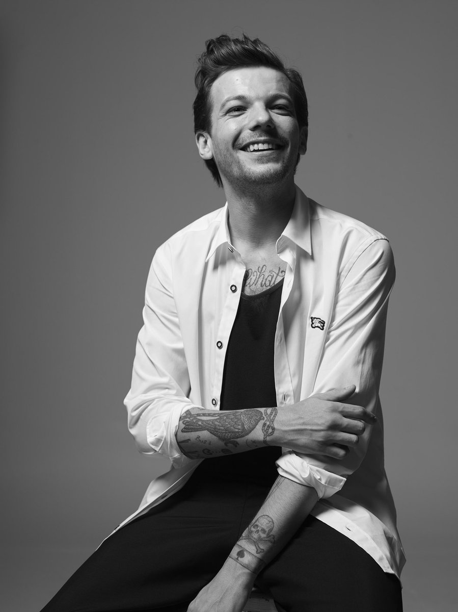 valentiiinasilv's tweet photo. LOUIES COMENTEN MINIMO 7 VECES O DEN RT

I vote #Louies for #BestFanArmy at the #iHeartAwards https://t.co/cmrVqlr9dP
