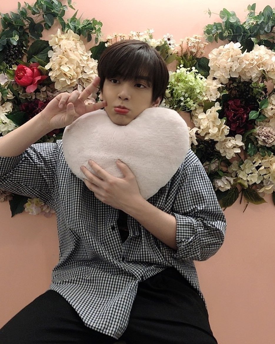 Pink_Amy_'s tweet photo. #엔플라잉과_함께한_육년의비행 
 #엔플라잉과_엔피아의_여섯번째_추억조각
六周年快乐，新飞一起到80岁! https://t.co/7pswxz79A5