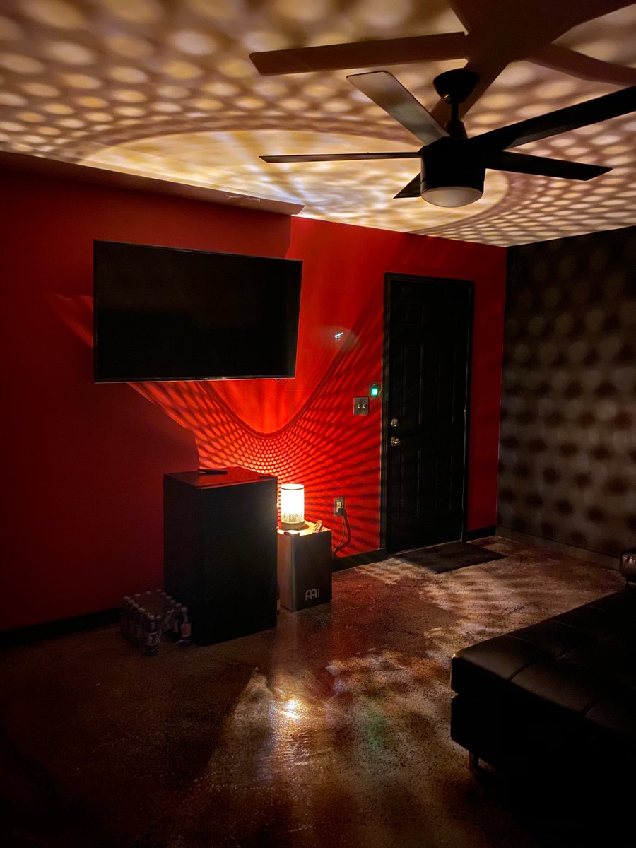Finally got a studio in ATL 💰...
dm me to book. 
10hrs for $200 Or $25 pr hr.