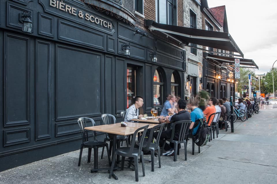 sdc_cdn's tweet photo. Nous sommes heureux de vous annoncer le retour des terrasses des restos du quartier le 28 mai 🥳 Nos restaurateurs on hâte de vous revoir !

Envie de les redécouvrir ? Consultez notre répertoire 👉 https://t.co/rg88lL8ZkO

📸 Duc de Lorraine, McCarold's et Le Caravane Café https://t.co/tdyk29Gphk