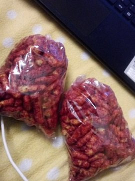 Kiaxkili's tweet photo. Let's settle this! 

Retweet for Amaskopas. 
Like for Red ants. https://t.co/a2qO7vNMEj