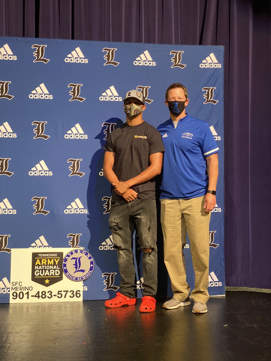 MrsWood03671136's tweet photo. So proud of @IamGregBush30 and Gooch!!!!! @LaVergne_FB @CoachWood_LHSFB continue to make me proud!!!! @LHSintheNews https://t.co/5z6NRqLVcJ