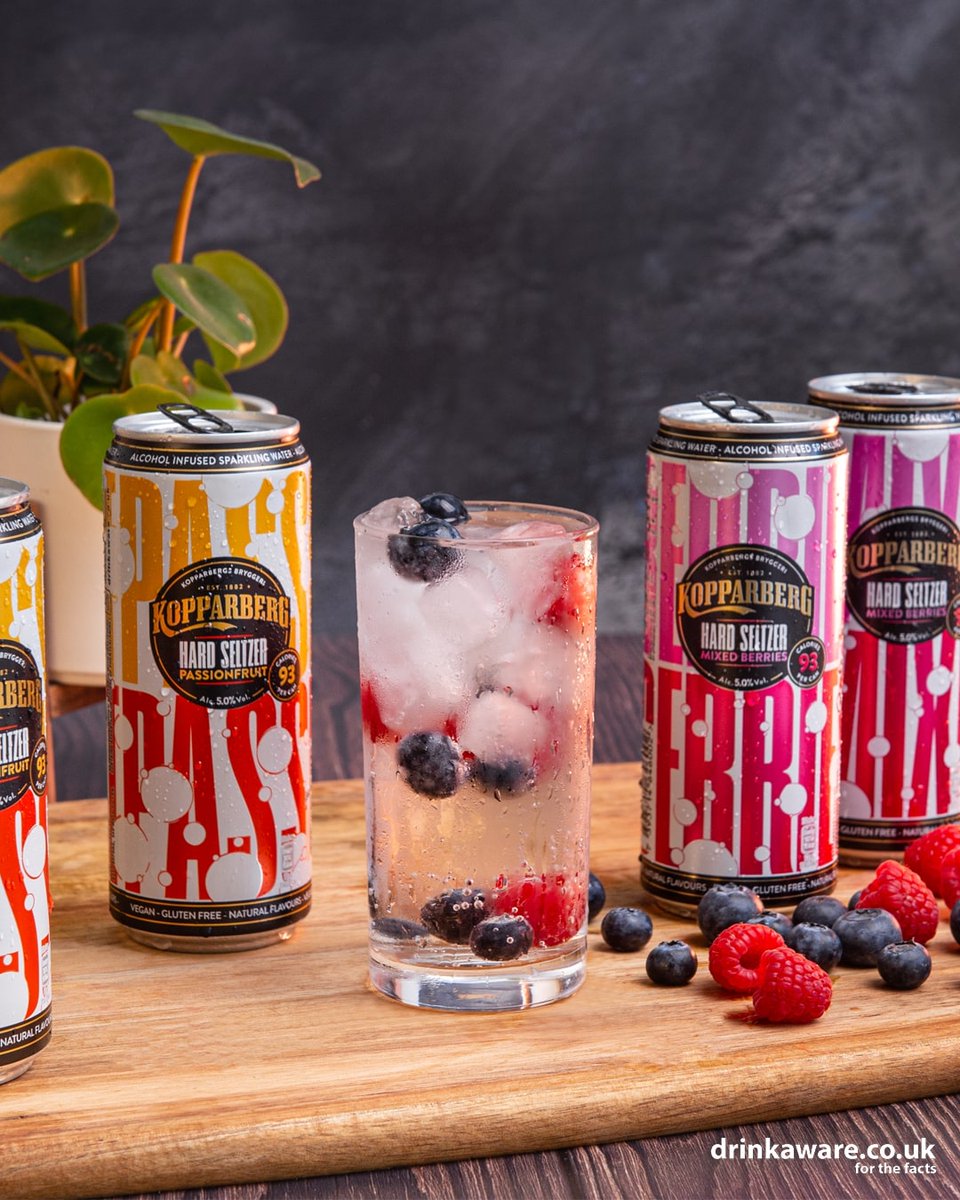 Still waiting to try the subtle, refreshing taste of Kopparberg Mixed Berries or Passionfruit Hard Seltzer? Then head to your nearest Wetherspoon pub where these alcohol infused sparkling waters are now available! 🙌 ✅ 93 calories per can ✅ Gluten-free ✅ Vegan