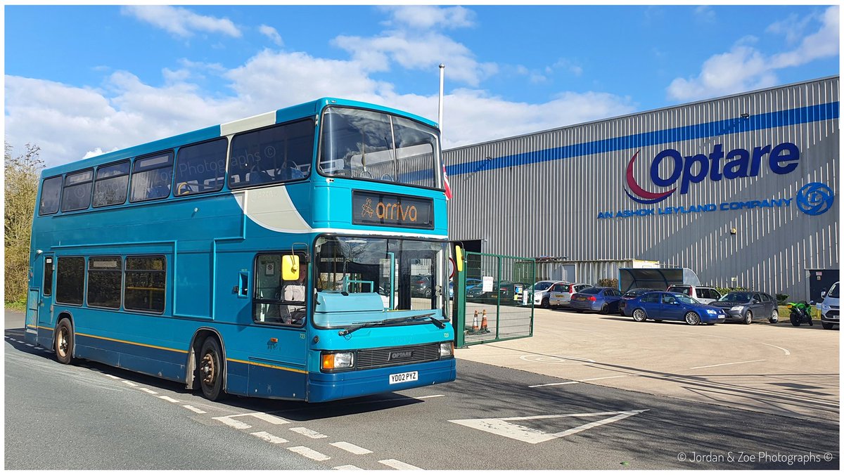 WYPG_WYPG's tweet image. We was lucky to get 723 under the #Optare sign when we did as a week later the new went up on the building, there was a official launch of the name today with armed police on site as the Lord Mayor was going to be there with official photograph on site too! @Optaregroup