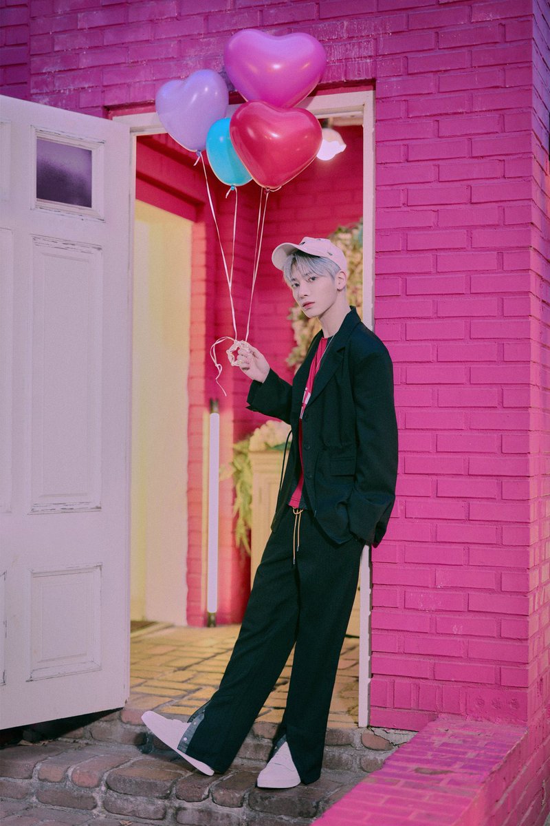 taejunhq's tweet image. them &amp;lt;3