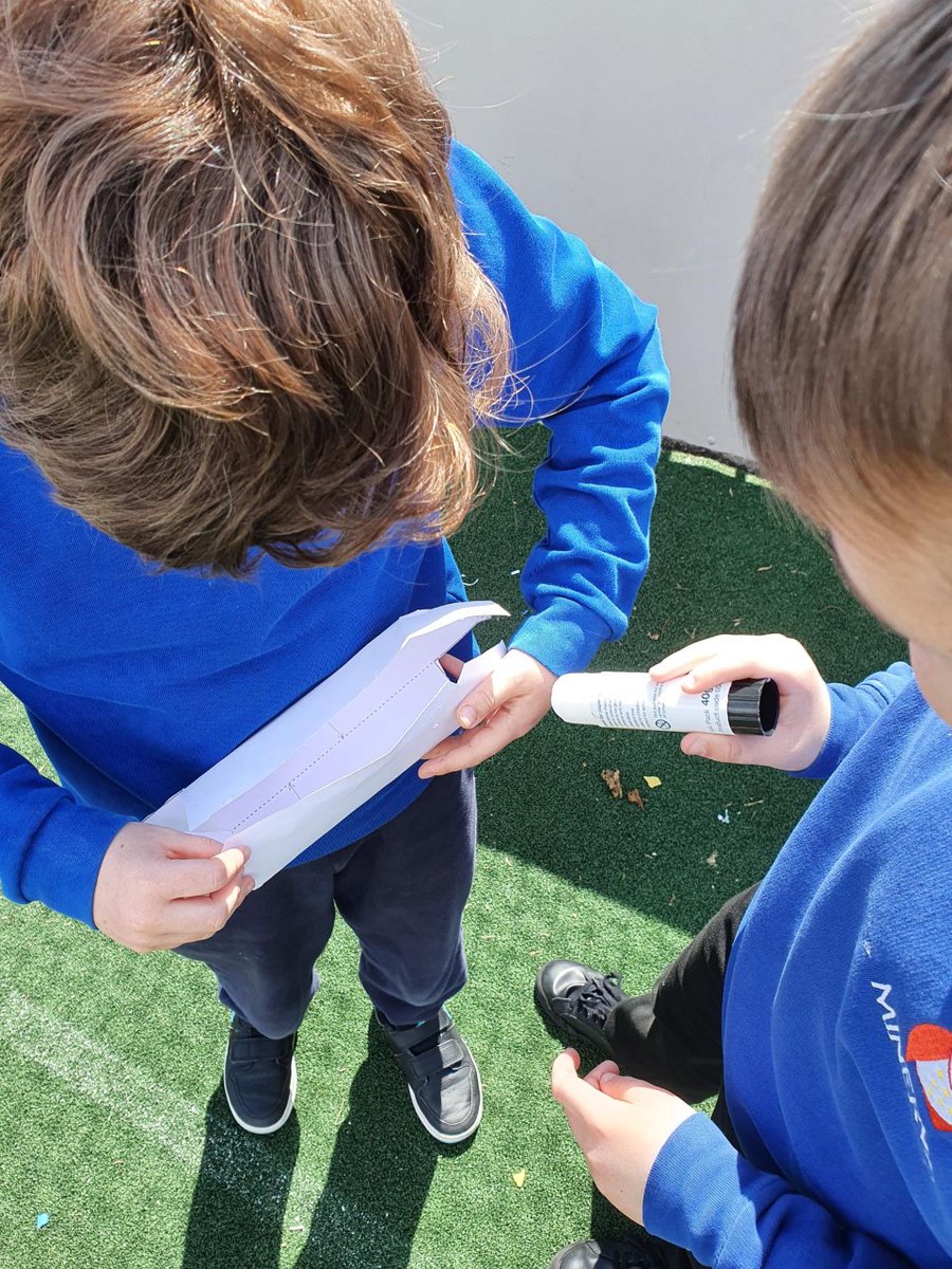 MinervaCLF's tweet photo. We managed to avoid the rain showers to do our learning as scientists outside, in Year 4 today. We created periscopes to see how mirrors reflect light to start our learning on light! We were amazed that we could see images using them! #joyfilledlearning @Cabotfederation https://t.co/MPUcCnL5ZZ