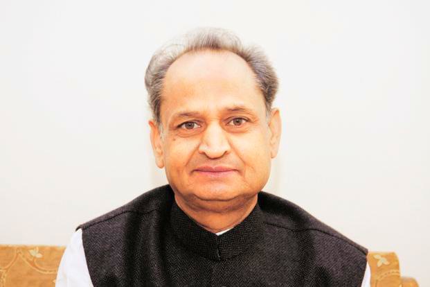 rajshiksha_'s tweet photo. मुख्यमंत्री @ashokgehlot51 जी से मांग

1️⃣ व्याख्याता भर्ती 2018 में 14% पद जोड़ कर बेरोजगारों की मांग पूरी की जाए।

2️⃣ रीट शिक्षक भर्ती 2016 व 2018 के अभ्यर्थियों की मांग शीघ्र पूरी हो।

3️⃣ 31000 पदों पर होने वाली आगामी रीट शिक्षक भर्ती में पदों की संख्या 50000 से अधिक की जाए। https://t.co/BLN7t7QcIL