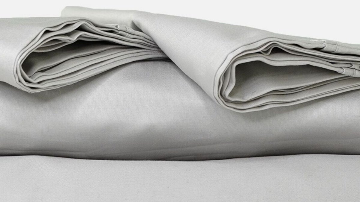 LinenFit's tweet image. Our 1000-count Egyptian Cotton #sheets feel (and fit) like a #millionbucks and won’t break the bank. Available in four classic colors. Use code LUXURY10 to save! #linenfit