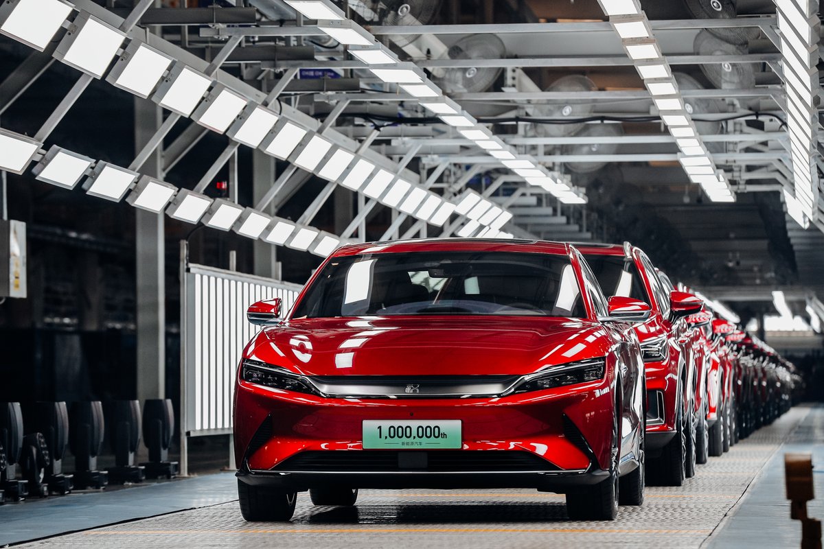 BYD_Europe's tweet photo. Today it marks a very important moment: BYD builds its #1Millionth new energy passenger car, at the same time that the first 100 pure-electric BYD #Tang SUVs head to #Norway: https://t.co/A2BTyWkLpb 🇳🇴🚗⚡️ https://t.co/1cAbmtWEA4