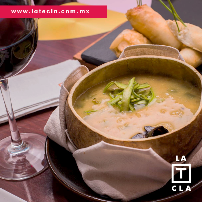 LaTcla's tweet photo. Nuestro caldo de habas es la mejor recomendación para un día nublado. #AudaciaCulinaria https://t.co/CJWjiyWj1x
