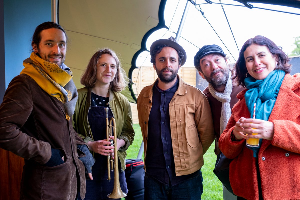 Silk Sounds played at Breaking Bread Bristol last week. This weekend we begin filming the Lockdown Project
The same members of Silk Sounds will be playing together on the Lockdown Project which we are beginning to film this weekend. See more photos: 
daphnasadeh.com/silk-sounds-br…