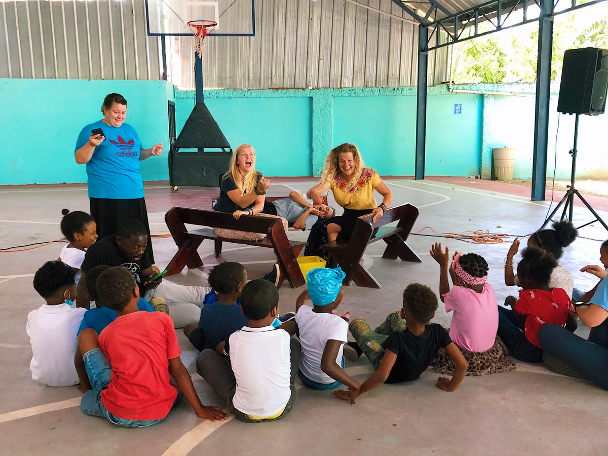 MakDR's tweet photo. We are so thankful for our World Race team and all they do for us! Here's them sharing the powerful story of Jesus calming the storm with our students during sponsorship week!

#ourpartners #localchurch #ourcommunity #localpastors #reach #faith #kingdom #gratitude #churchmedia https://t.co/IUENkeVeO0