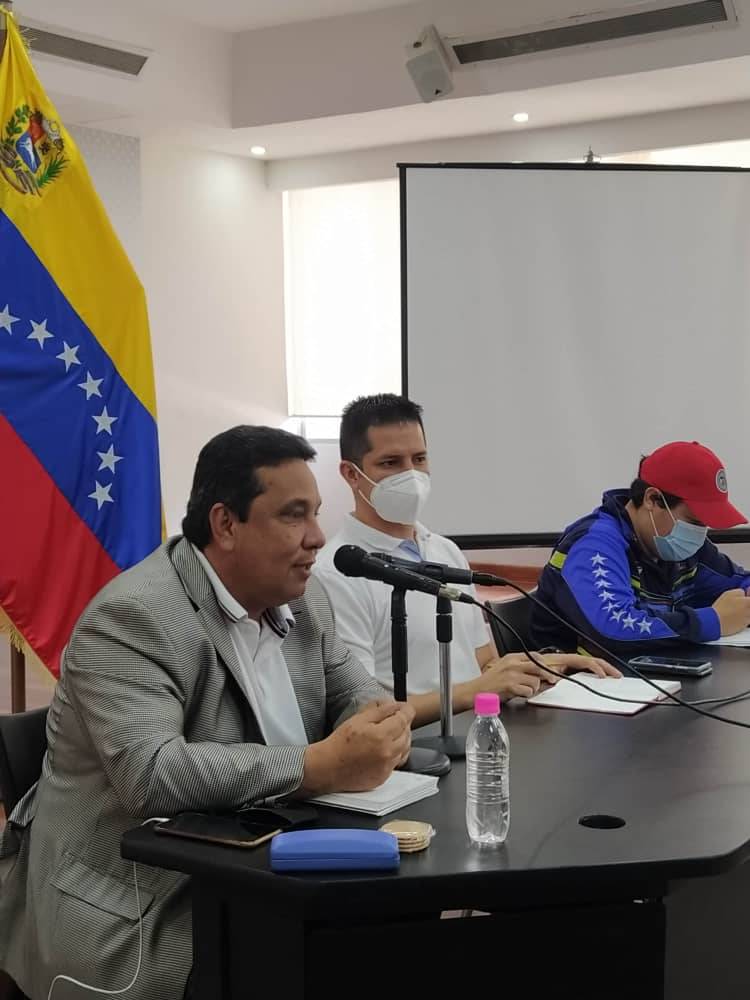 MGMVP1's tweet photo. #EnDesarrollo🔴 | Videoconferencia con el Sistema de Misiones,
En la sede del Ministerio de la Juventud y Deporte. En compañía del Ministro @MervinMaldonad0 y el Vicepresidente de Misiones y Grandes Misiones del @PartidoPSUV, @Gerardo4fPsuv

¡Solo Unidos Venceremos!✊🏼🇻🇪

#19Mayo https://t.co/2JC8WKGNTs