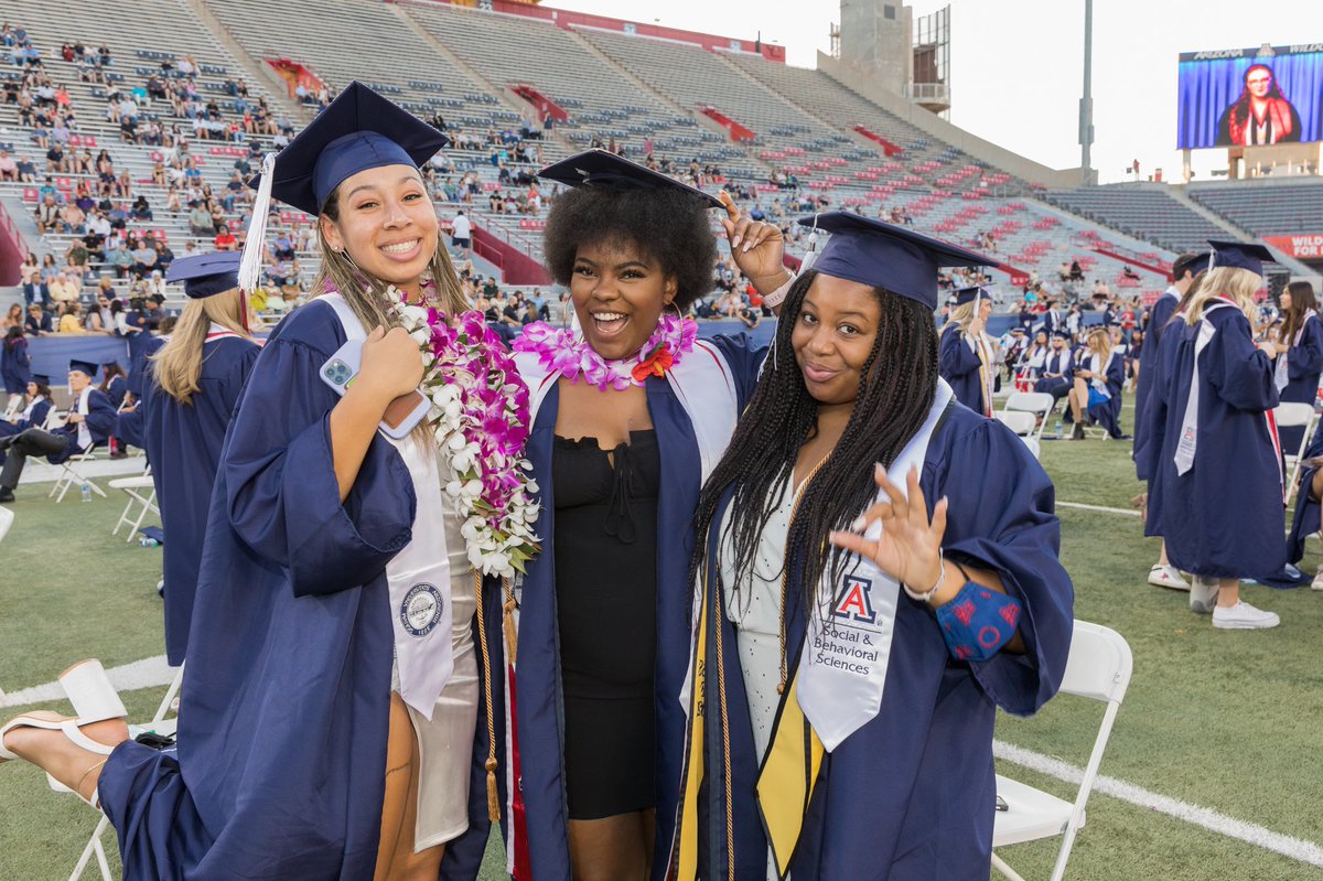 arizonaalumni's tweet photo. . @UArizonaSBS, it's your turn! Congratulations, grads! 🎓🎉 #BearDownGrad #WildcatForLife https://t.co/fsWQChTe2g