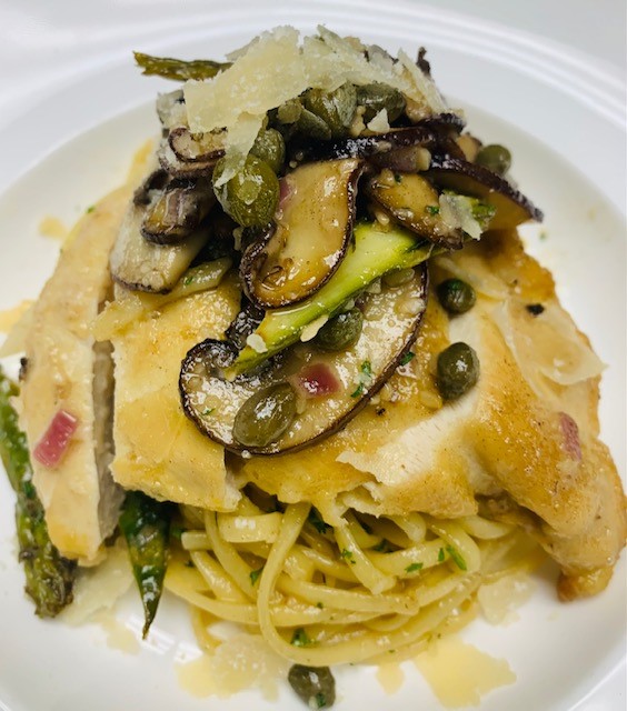 RanchersClub's tweet photo. Wednesday's Lunch Special.
Mediterranean chicken with Linguine and a Brown Butter Sauce https://t.co/fZvIRoBO5J