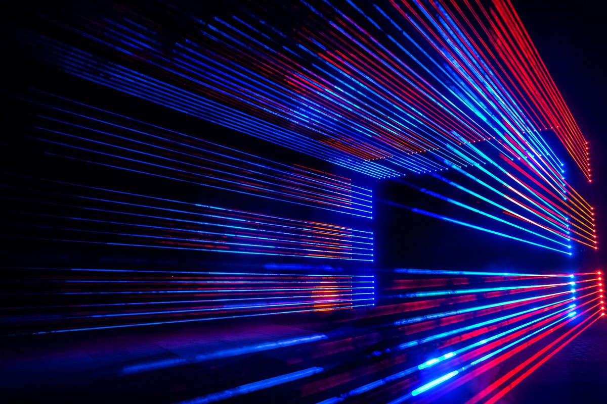 Aai_Adadi's tweet photo. El socio diseñador #iluminación Javier Sanchis @javimagmas de @pirolaserfx envía escenas del #lásershow  ´La Puerta de Tannhauser´para  “Ençesa Nadal 2020” en https://t.co/JG8h6on80D 2020

Iluminacion: Javier Sanchis (AAI)
Fotografia: ©La Skimal
Productora: @ajuntamentdepalma https://t.co/pu8t7kkpnh