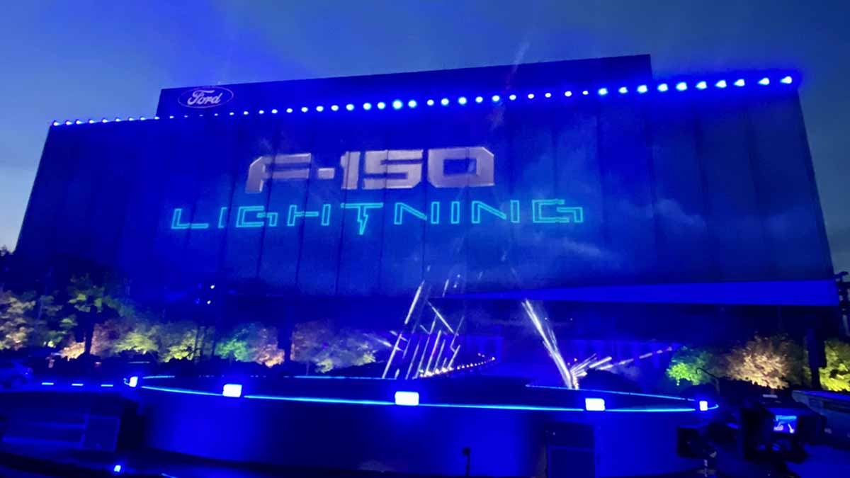 driversside's tweet photo. What To Look For During The F-150 Lightning Reveal via @torquenewsauto #FordF150 #F150Lightning I know where I'll be at 9:30 tonight! https://t.co/j63RlkqQU6 https://t.co/aPev2s7Rlf
