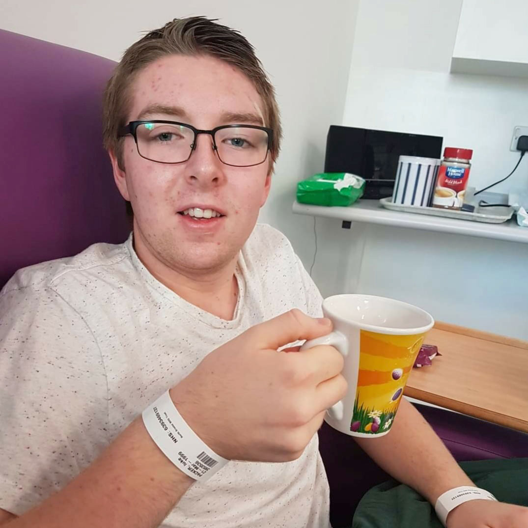 CR_UK's tweet image. “I’d always had a mole beside my left temple, but after its appearance rapidly changed, I got it checked by my GP who fast-tracked me to hospital.” Luke was diagnosed with melanoma skin cancer in 2018. After treatment he's cancer free, and recently qualified as a nurse. 1/3