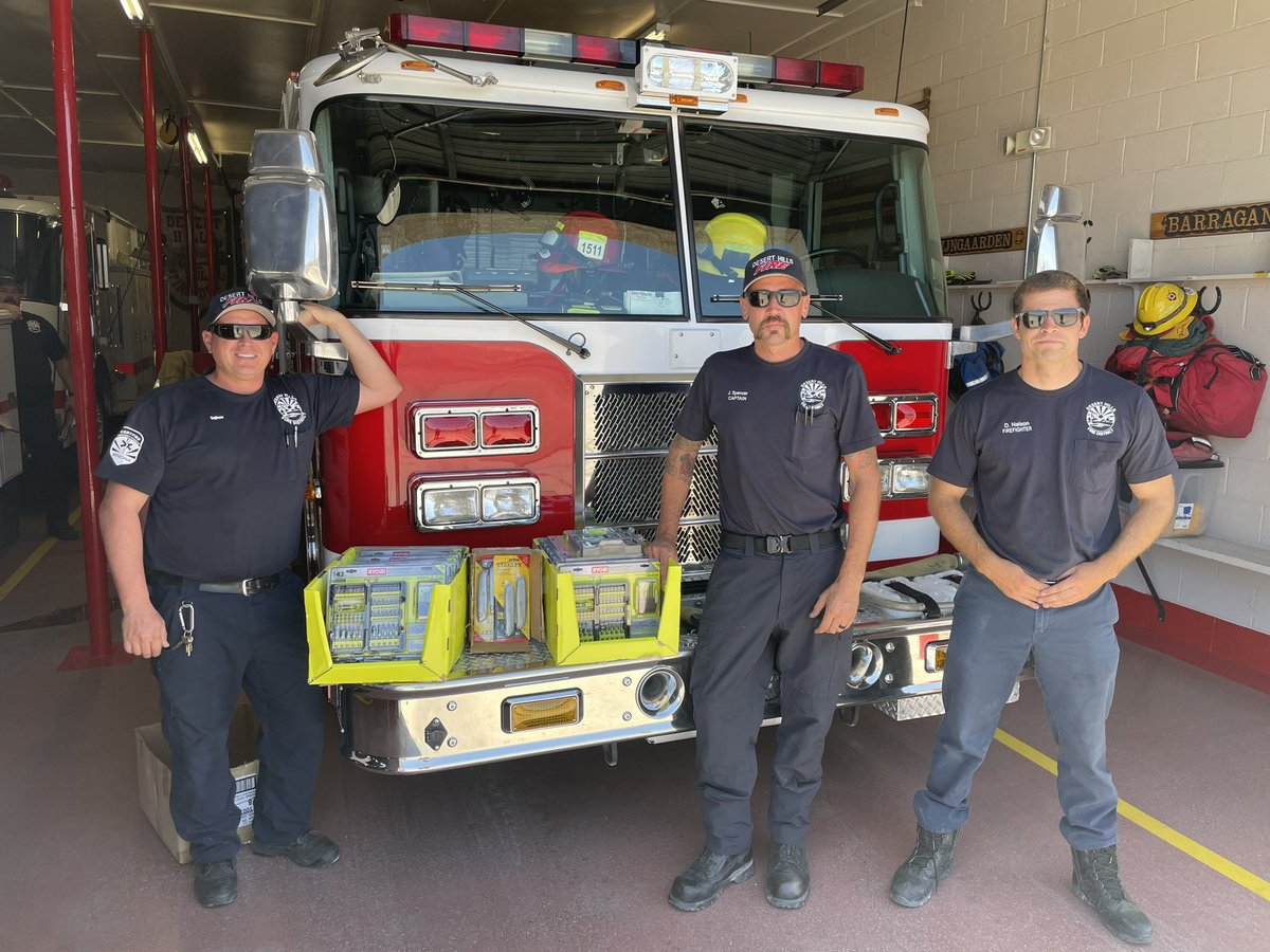 Absolutely love being able to help our local Fire Department with tools they need! Keep up the great work and stay safe! #DesertHillsFireDept <a href="/beccalsaunders5/">Rebecca Saunders</a> <a href="/NagyAndrew/">Andrew Nagy</a> @TomOrrPMD
